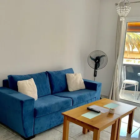 Διαμέρισμα Newly Renovated Beachside In Kato Πάφος